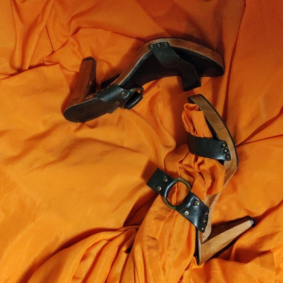 Frye Sophia Ring  2 strap Heels - Picture 1 of 3